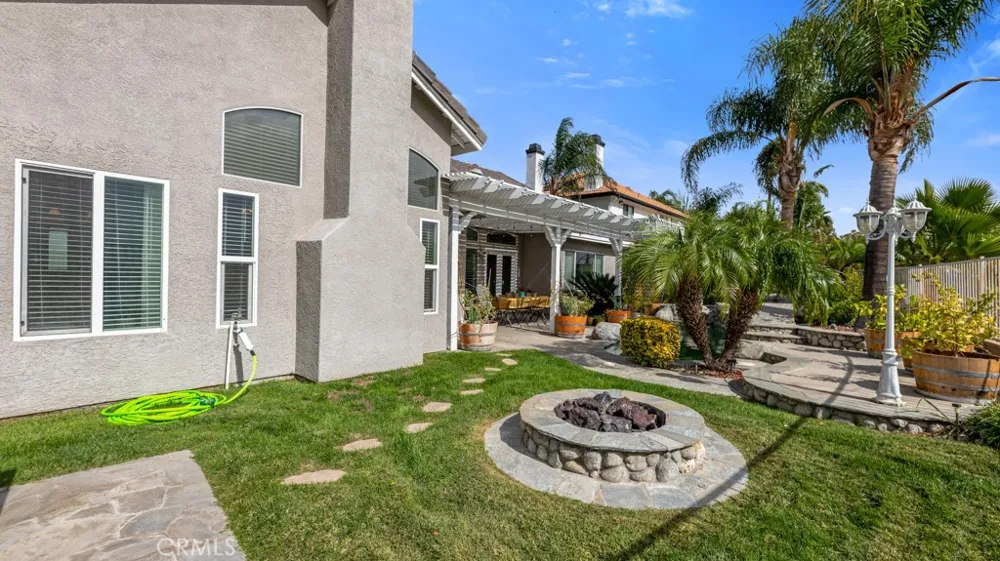 22244 Circle J Ranch Road Saugus, CA 91350