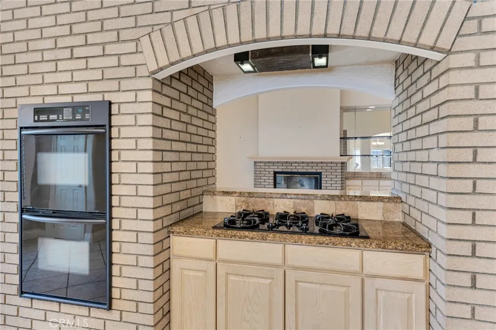22244 Circle J Ranch Road Saugus, CA 91350