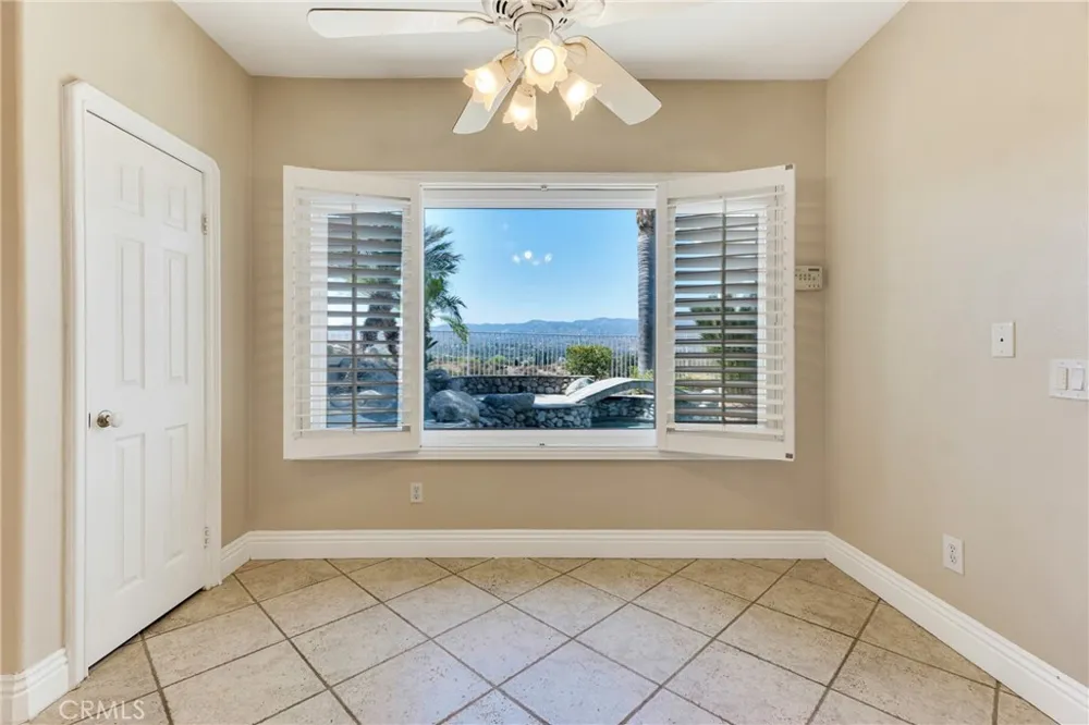 22244 Circle J Ranch Road Saugus, CA 91350