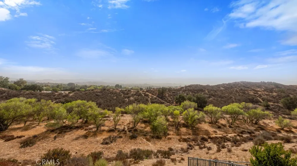 22244 Circle J Ranch Road Saugus, CA 91350