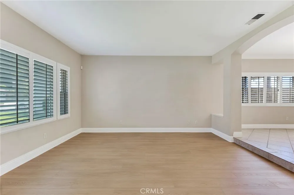 22244 Circle J Ranch Road Saugus, CA 91350