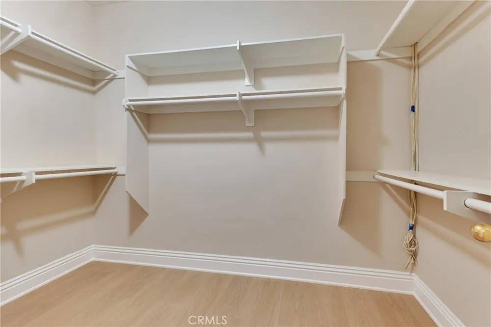 22244 Circle J Ranch Road Saugus, CA 91350