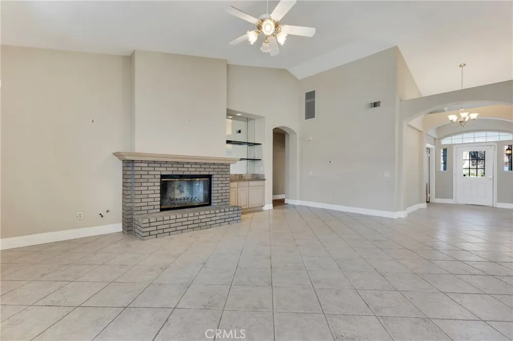 22244 Circle J Ranch Road Saugus, CA 91350