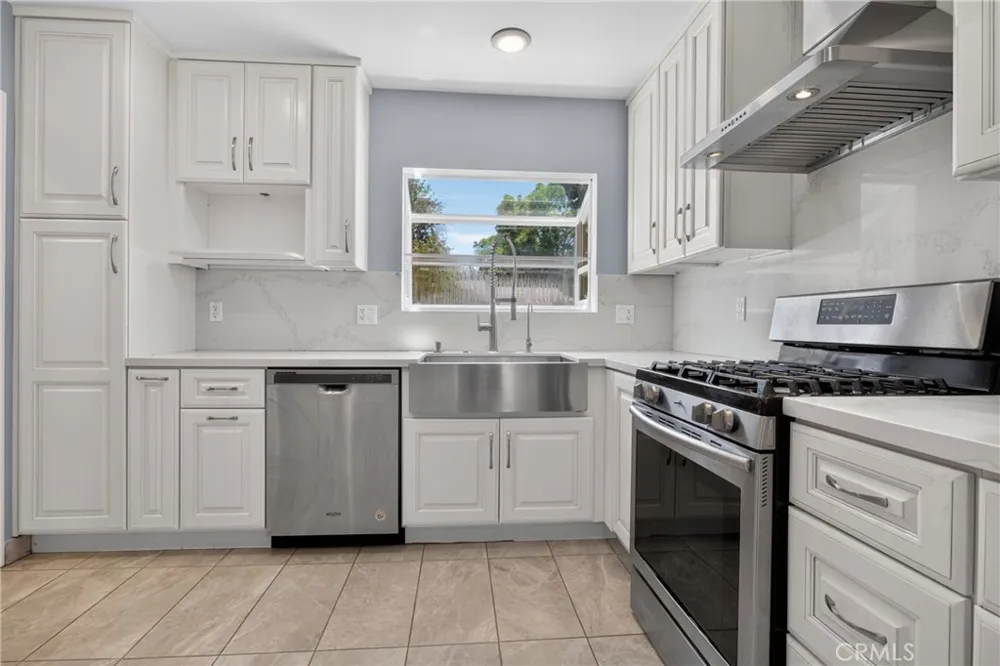 7700 Wilbur Reseda, CA 91335