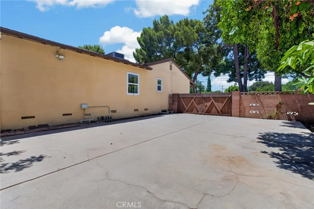 7700 Wilbur Reseda, CA 91335