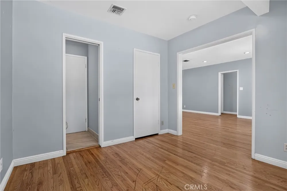 7700 Wilbur Reseda, CA 91335