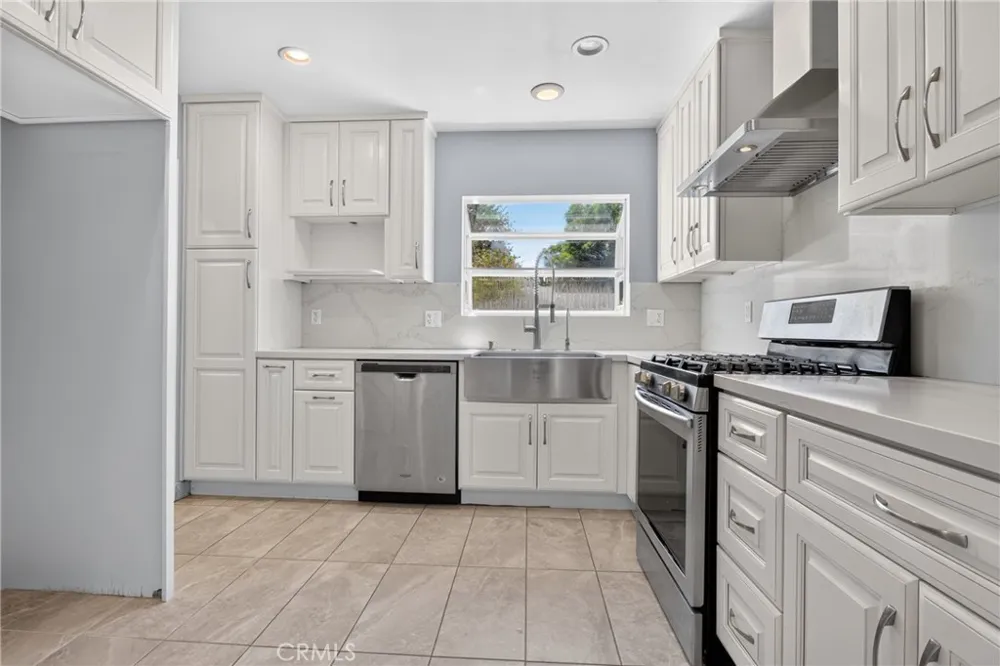 7700 Wilbur Reseda, CA 91335