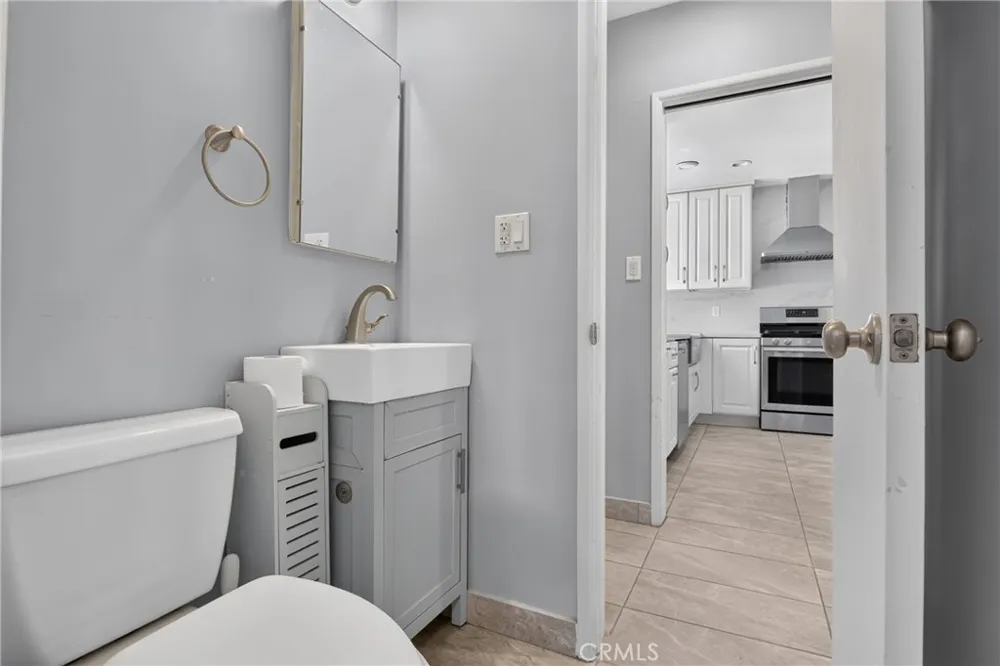 7700 Wilbur Reseda, CA 91335