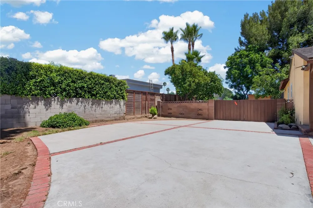 7700 Wilbur Reseda, CA 91335