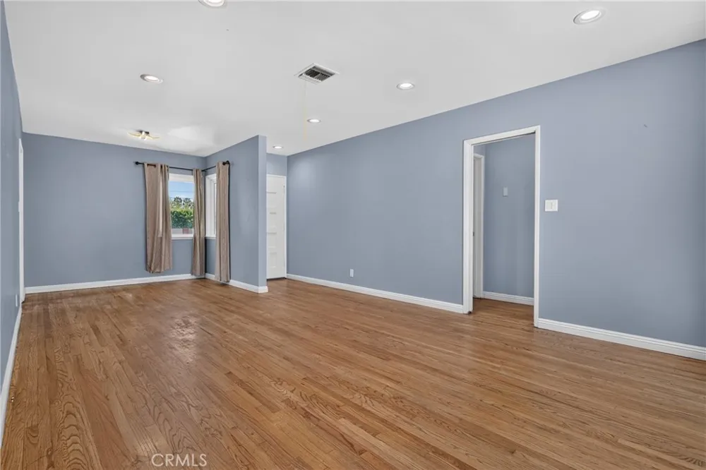 7700 Wilbur Reseda, CA 91335