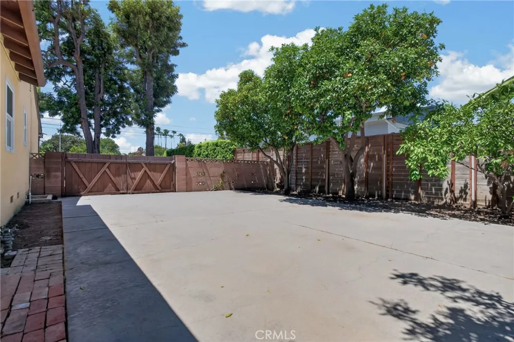 7700 Wilbur Reseda, CA 91335