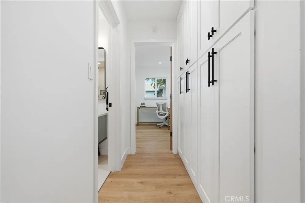 10824 Odell Sunland, CA 91040