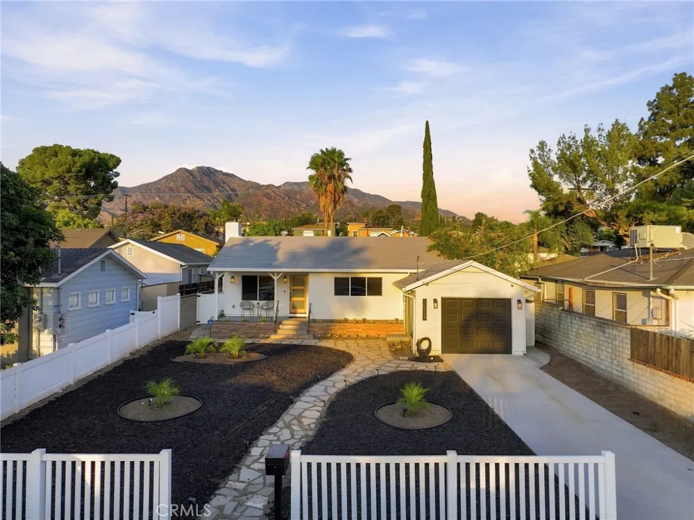 10824 Odell Sunland, CA 91040