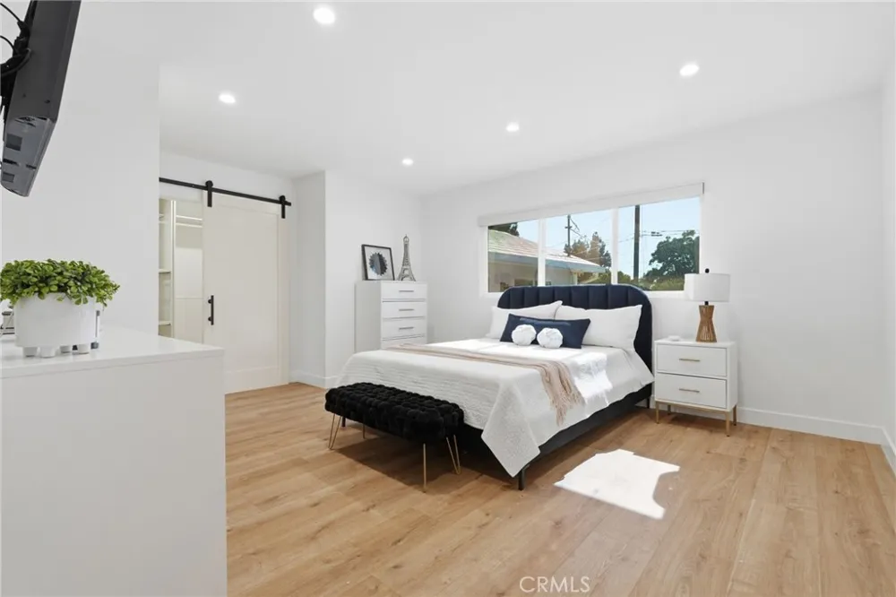 10824 Odell Sunland, CA 91040