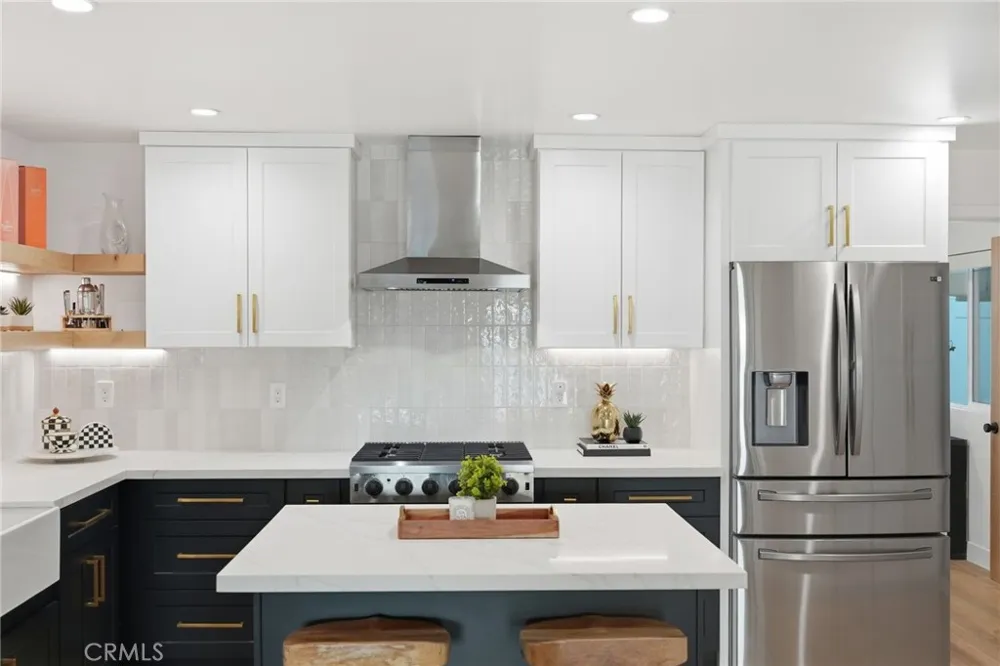 10824 Odell Sunland, CA 91040