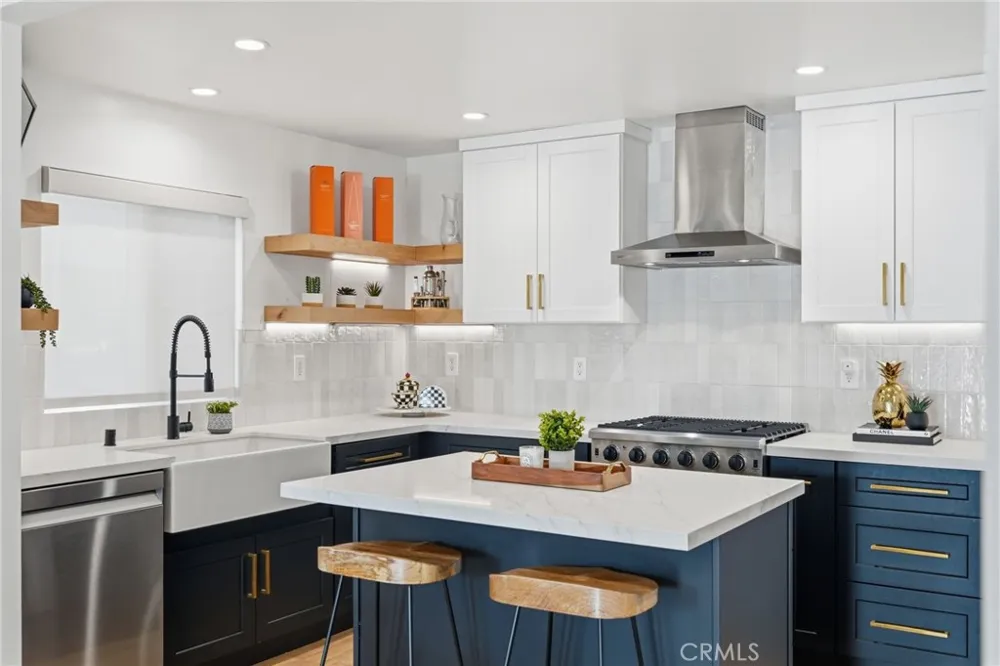 10824 Odell Sunland, CA 91040