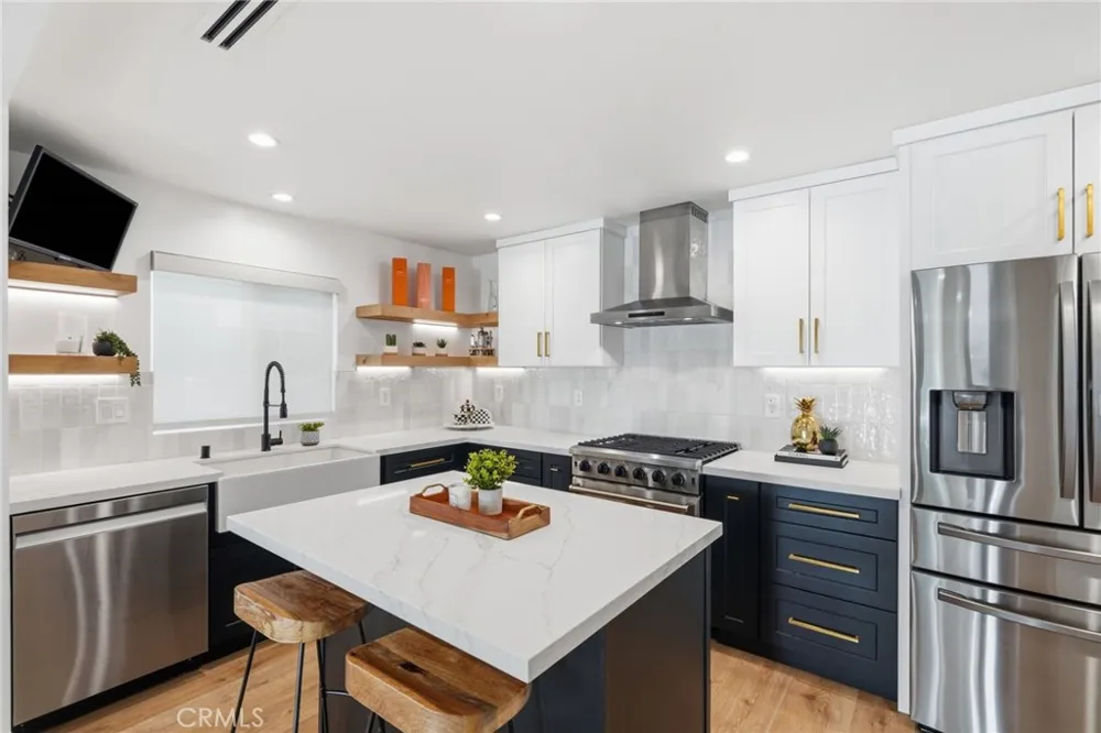 10824 Odell Sunland, CA 91040