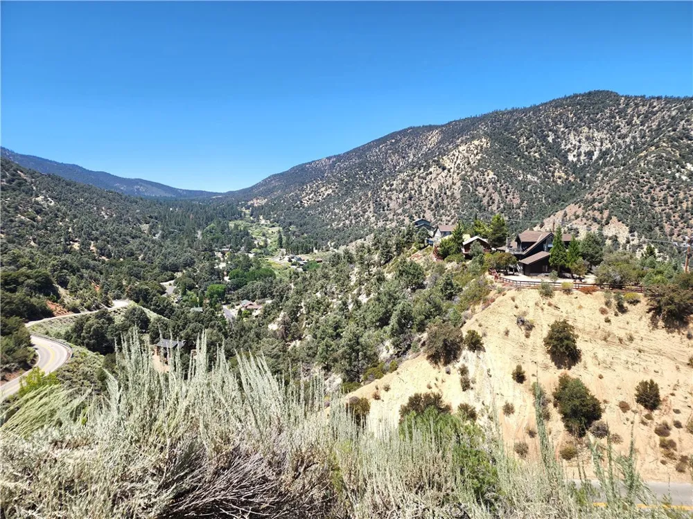 14713 Voltaire Frazier Park, CA 93225