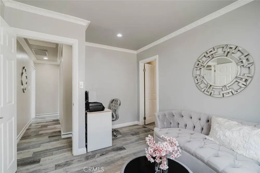 6545 Bellingham Avenue North Hollywood, CA 91606