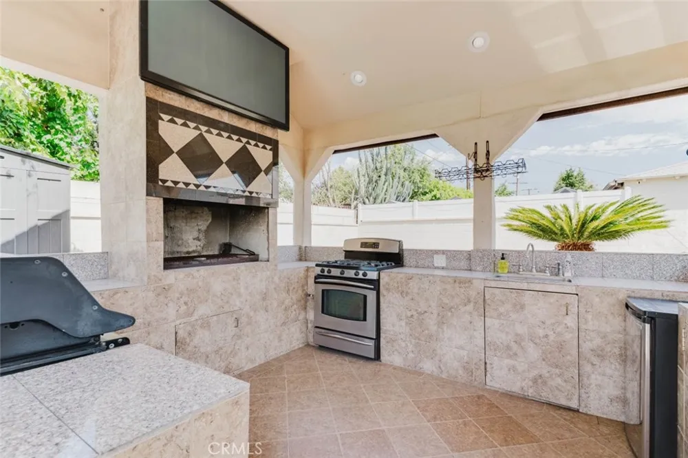 6545 Bellingham Avenue North Hollywood, CA 91606