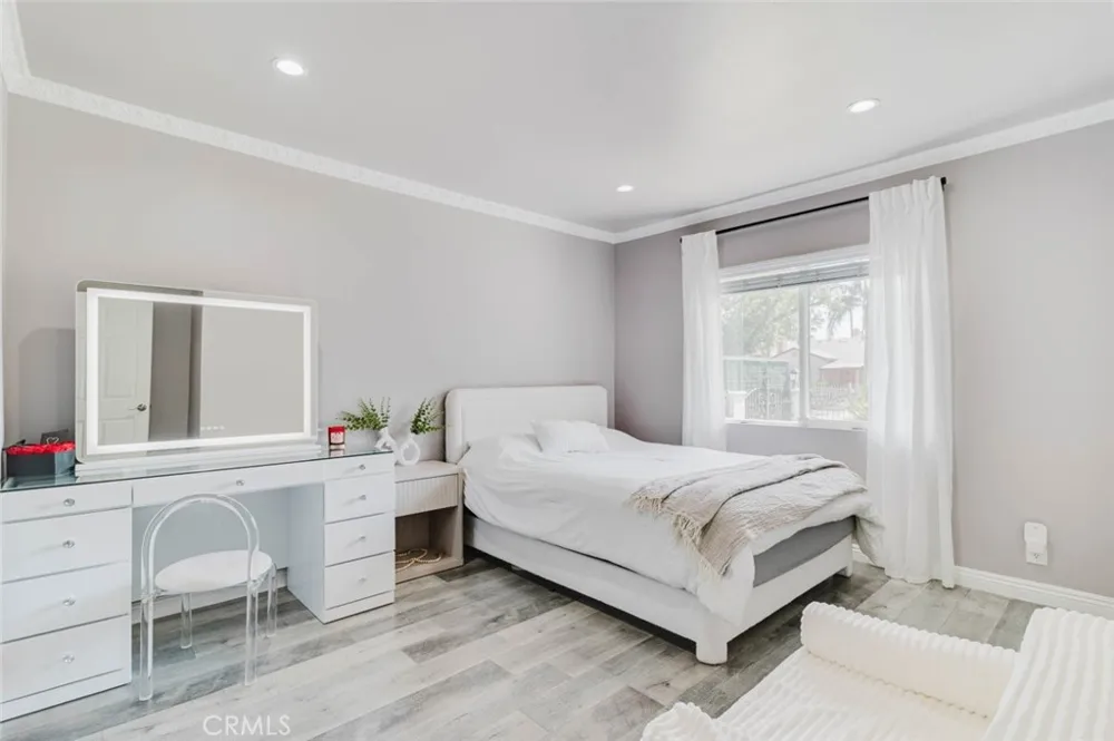 6545 Bellingham Avenue North Hollywood, CA 91606