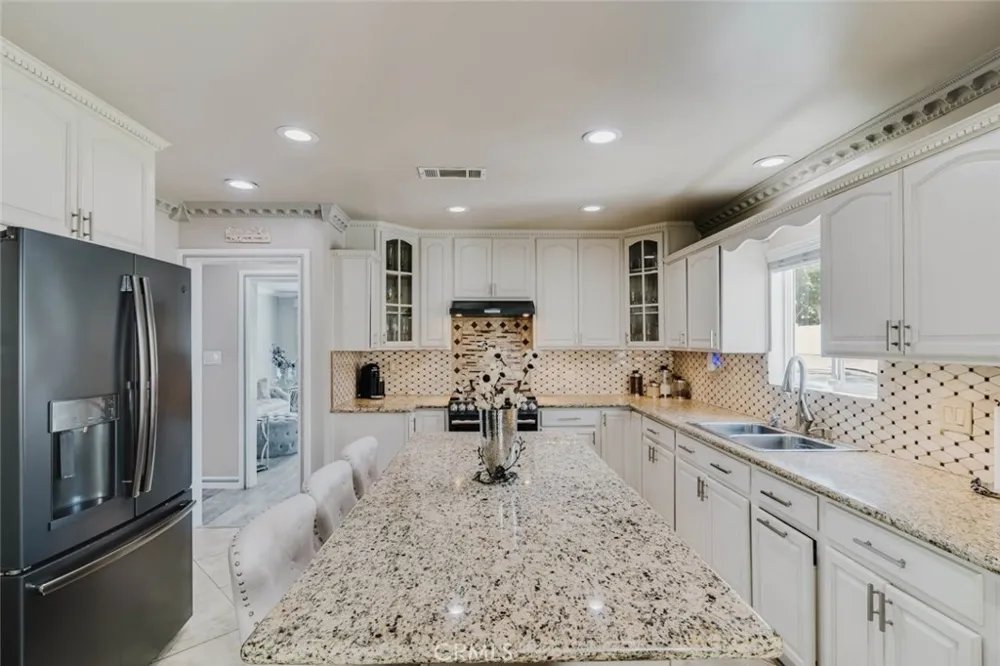 6545 Bellingham Avenue North Hollywood, CA 91606