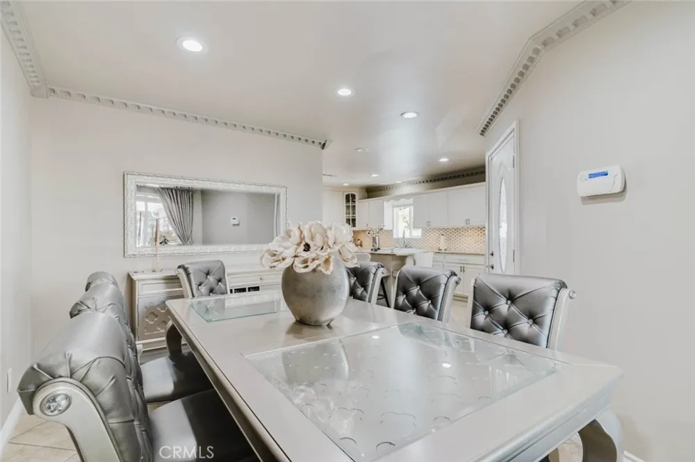 6545 Bellingham Avenue North Hollywood, CA 91606