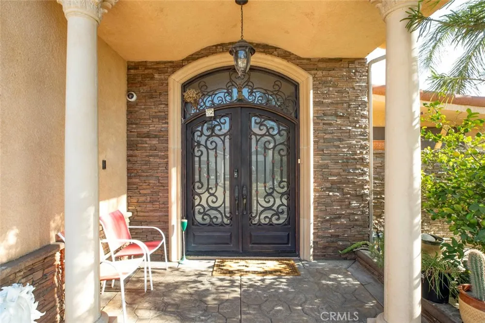 10610 Oak Tree Sunland, CA 91040