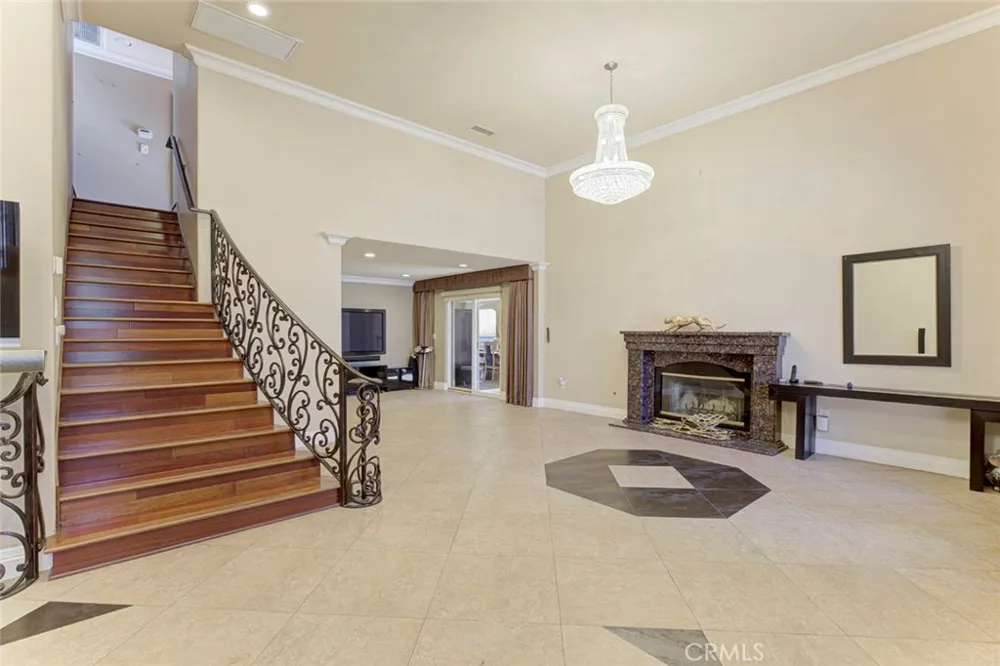 10610 Oak Tree Sunland, CA 91040