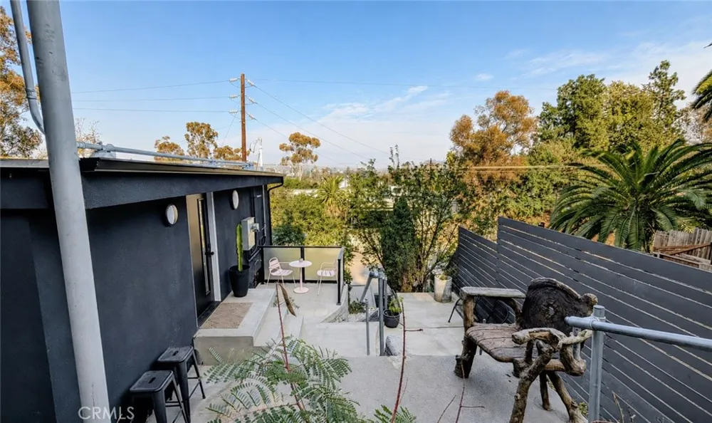 2338 Riverside Drive Silver Lake, CA 90039