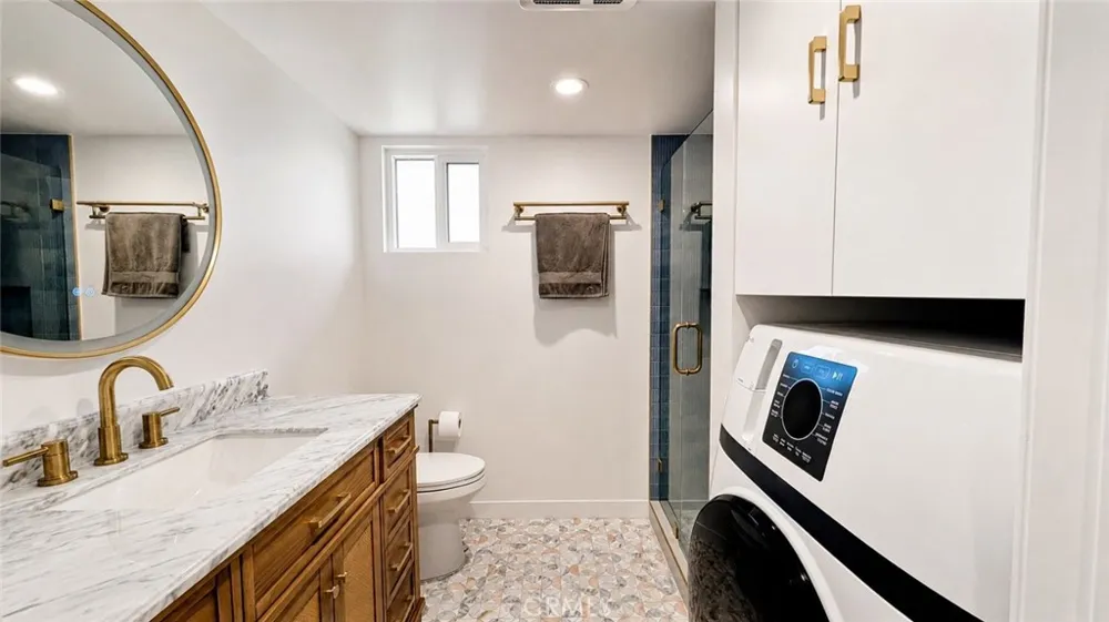 2338 Riverside Drive Silver Lake, CA 90039