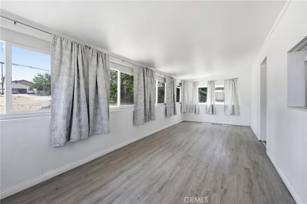 4851 W Avenue M8 Lancaster, CA 93536