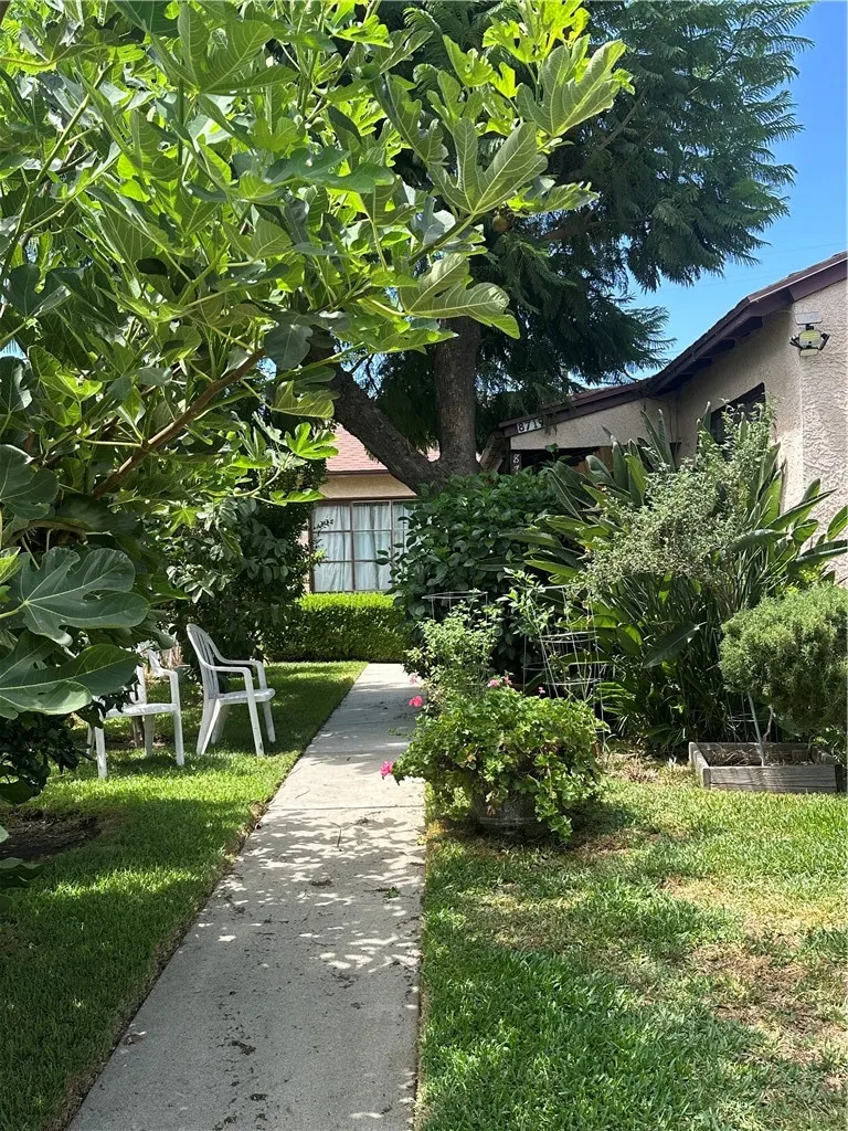 8719 Tilden Panorama City, CA 91402