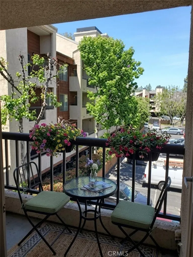 5545 Canoga Avenue #213 Woodland Hills, CA 91367