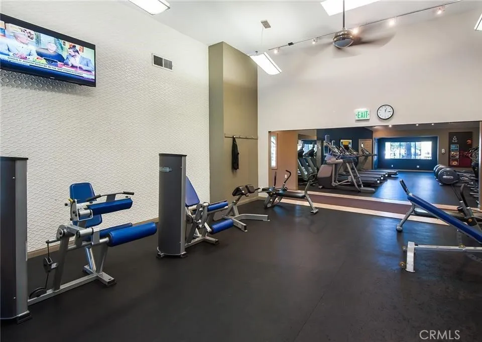 5545 Canoga Avenue #213 Woodland Hills, CA 91367