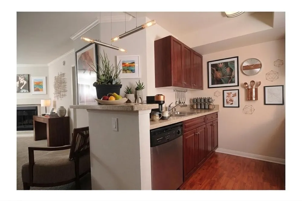 5545 Canoga Avenue #213 Woodland Hills, CA 91367