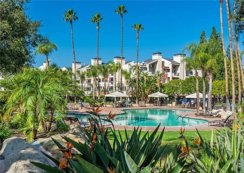 5545 Canoga Avenue #213 Woodland Hills, CA 91367