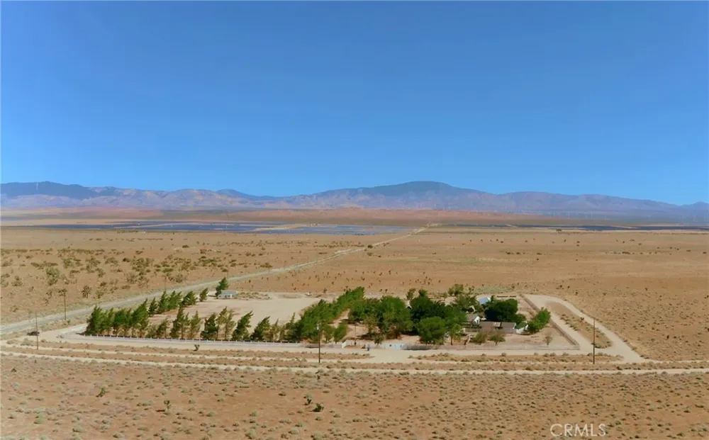 18839 W Avenue B8 Lancaster, CA 93536