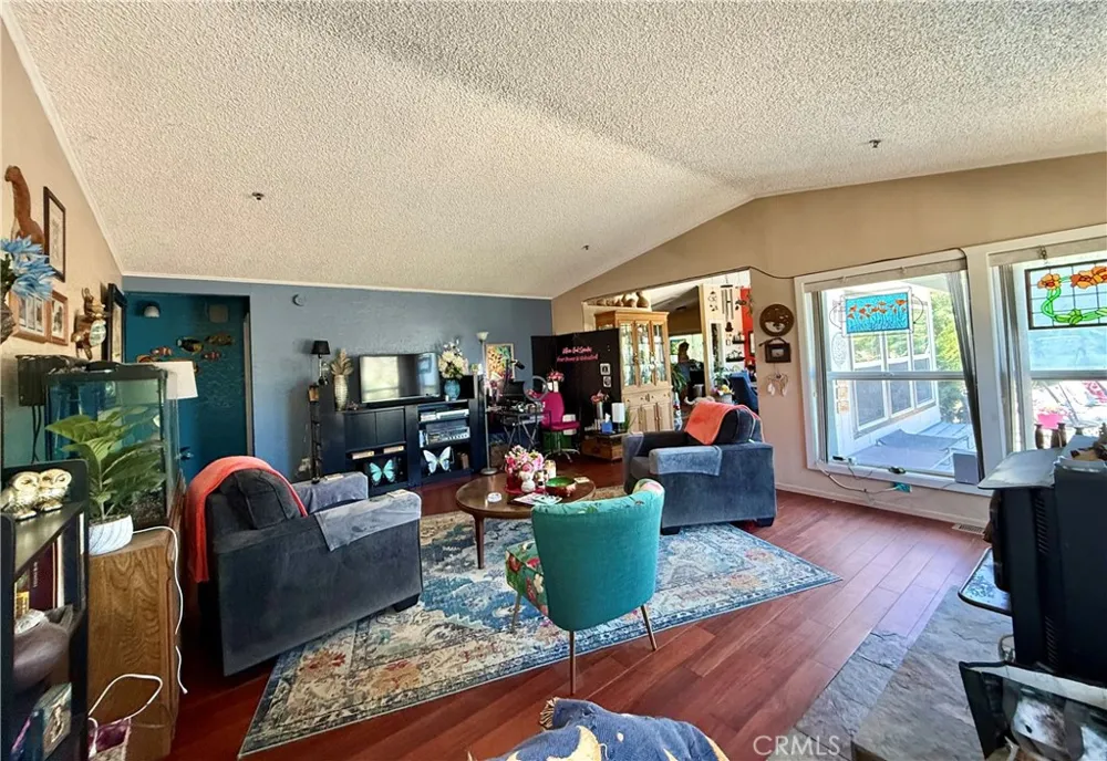 18839 W Avenue B8 Lancaster, CA 93536