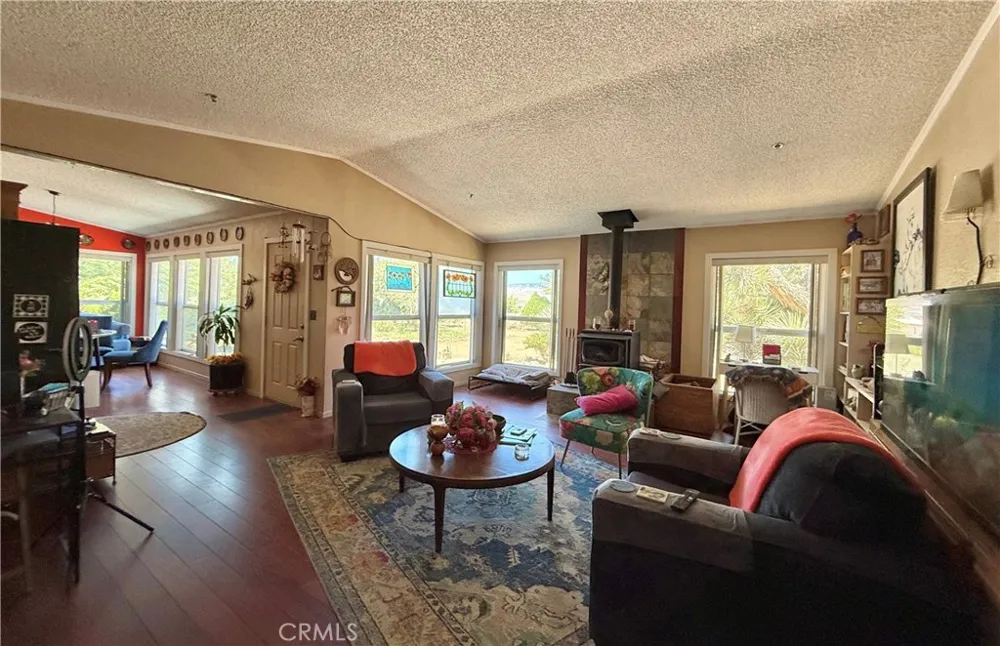 18839 W Avenue B8 Lancaster, CA 93536