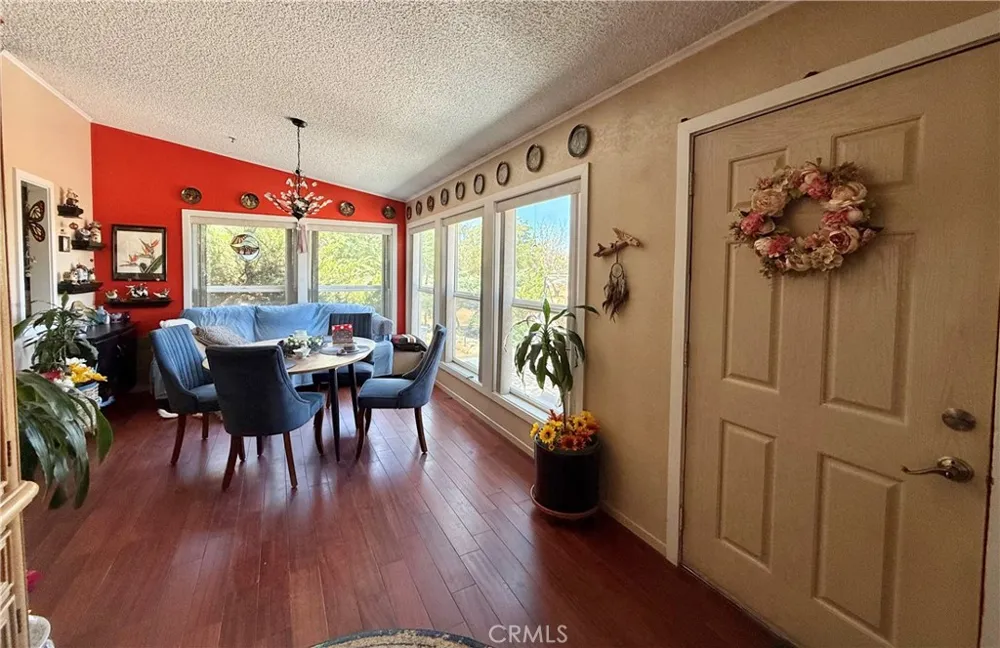 18839 W Avenue B8 Lancaster, CA 93536