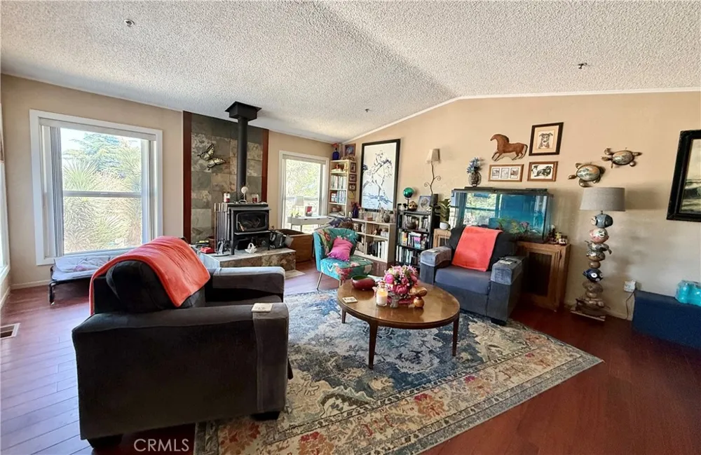 18839 W Avenue B8 Lancaster, CA 93536