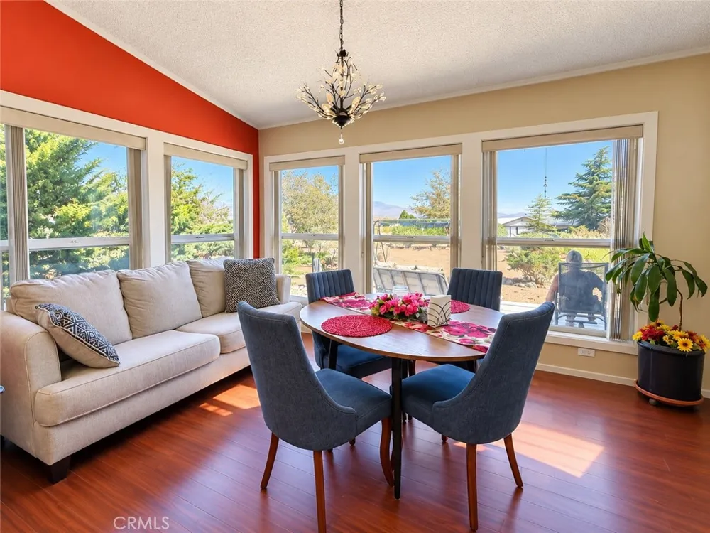 18839 W Avenue B8 Lancaster, CA 93536