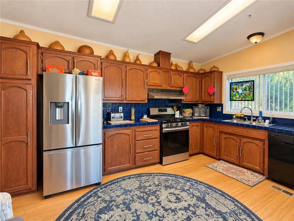 18839 W Avenue B8 Lancaster, CA 93536