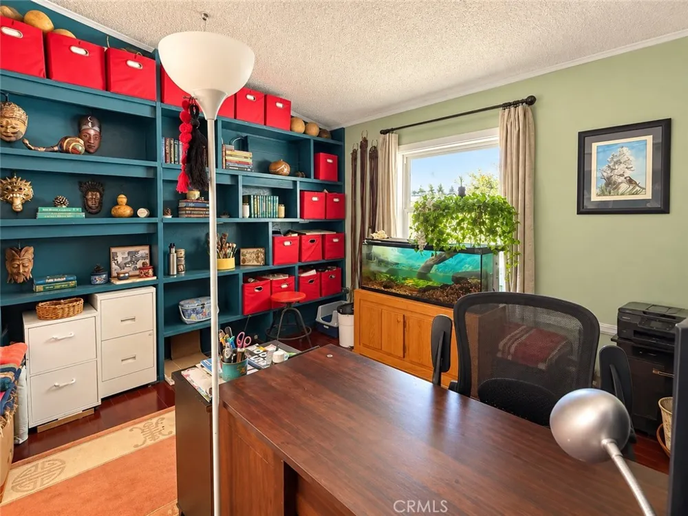 18839 W Avenue B8 Lancaster, CA 93536