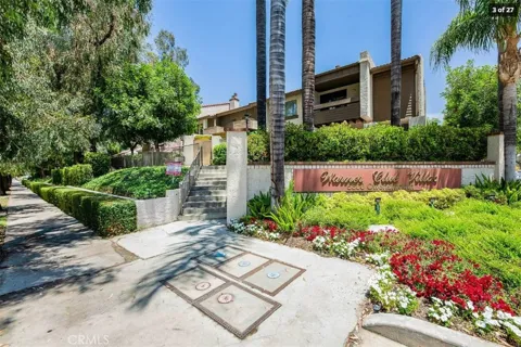 5800 Owensmouth #7