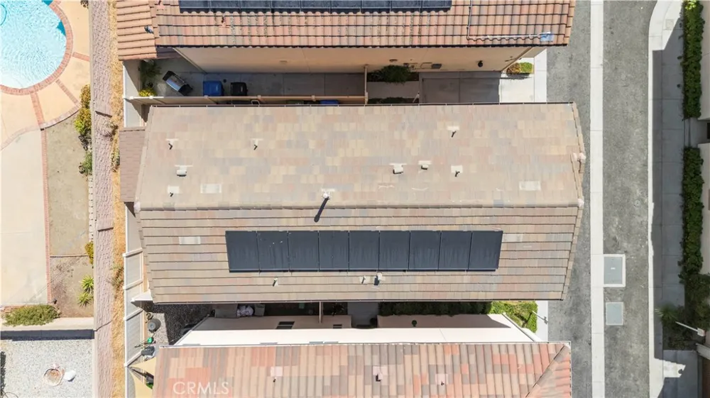 14609 W Del Playa Panorama City, CA 91402