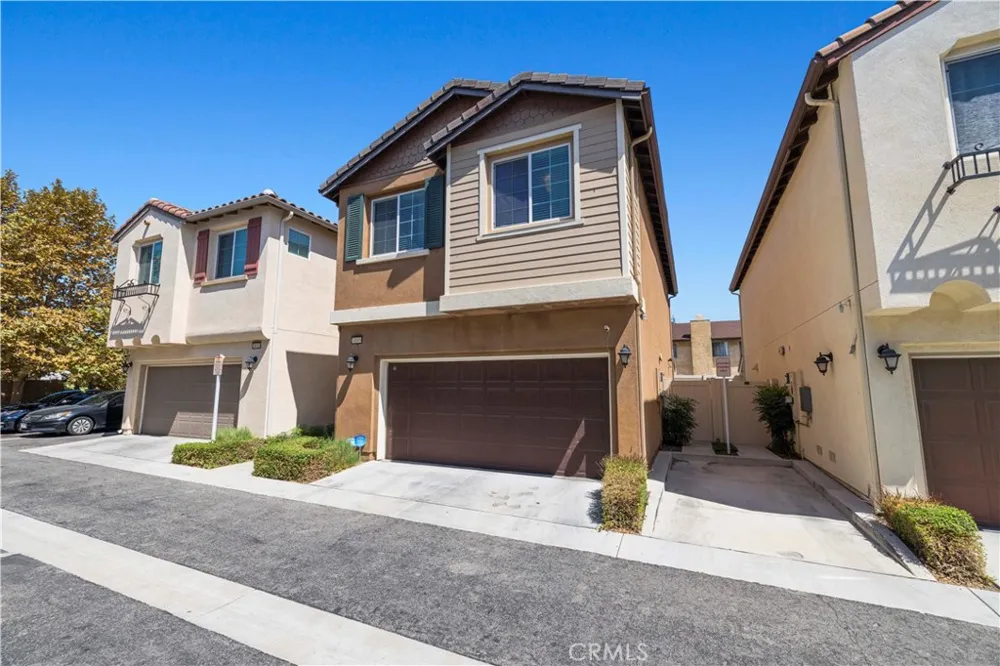 14609 W Del Playa Panorama City, CA 91402