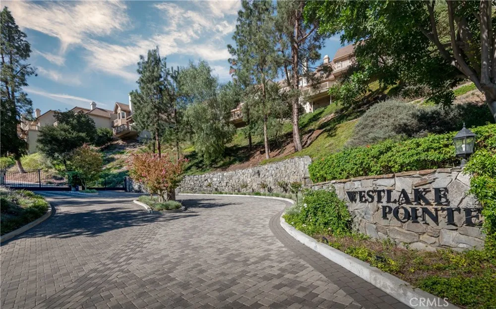 3317 View Pointe Drive Westlake Village, CA 91361