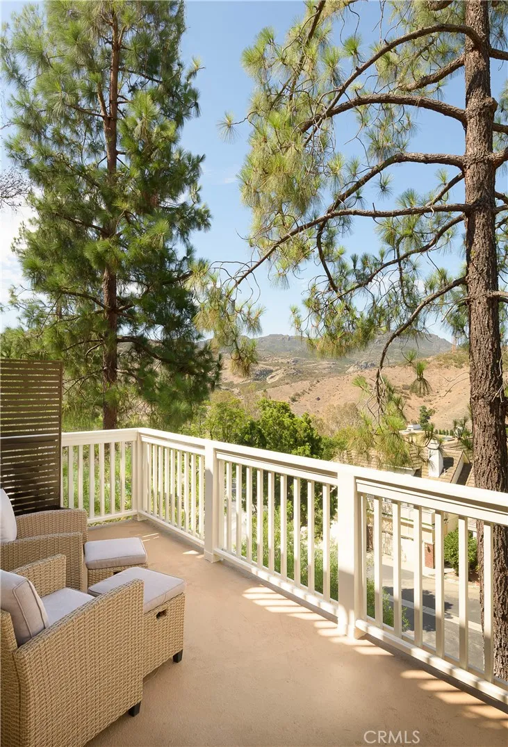 3317 View Pointe Drive Westlake Village, CA 91361